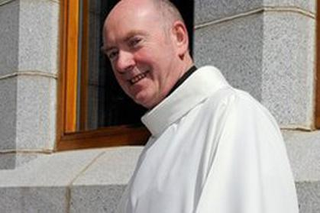 Illustration for article titled Priest's PC Autoplays Gay Porn Slideshow to Congregation